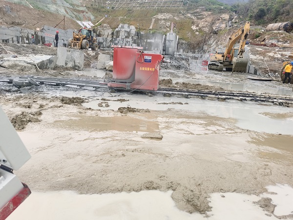 繩鋸機(jī)礦山開(kāi)采 繩鋸機(jī)廠(chǎng)家